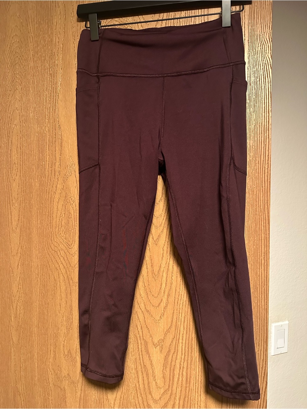 VSX Essential Pocket Capri Legging in Winter Wine/Plum
